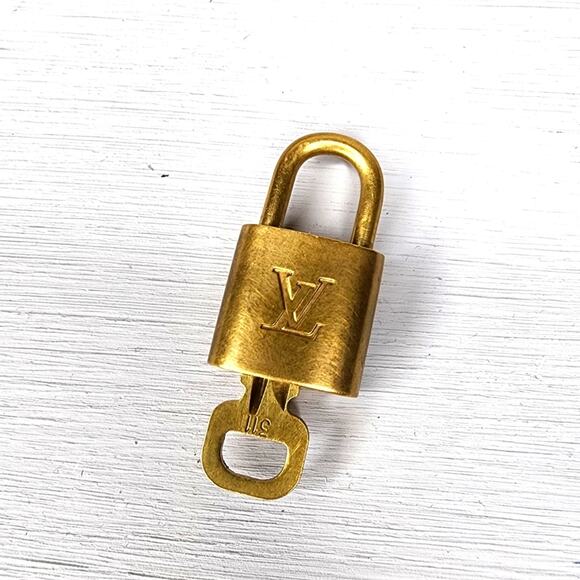 Louis Vuitton Brass Lock and Key 311 - Picture 2 of 4